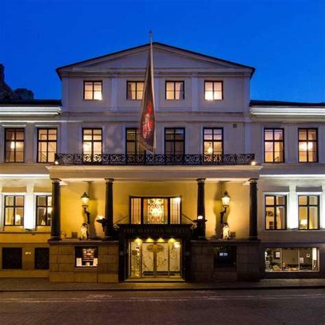 Exclusive hotel in Copenhagen .